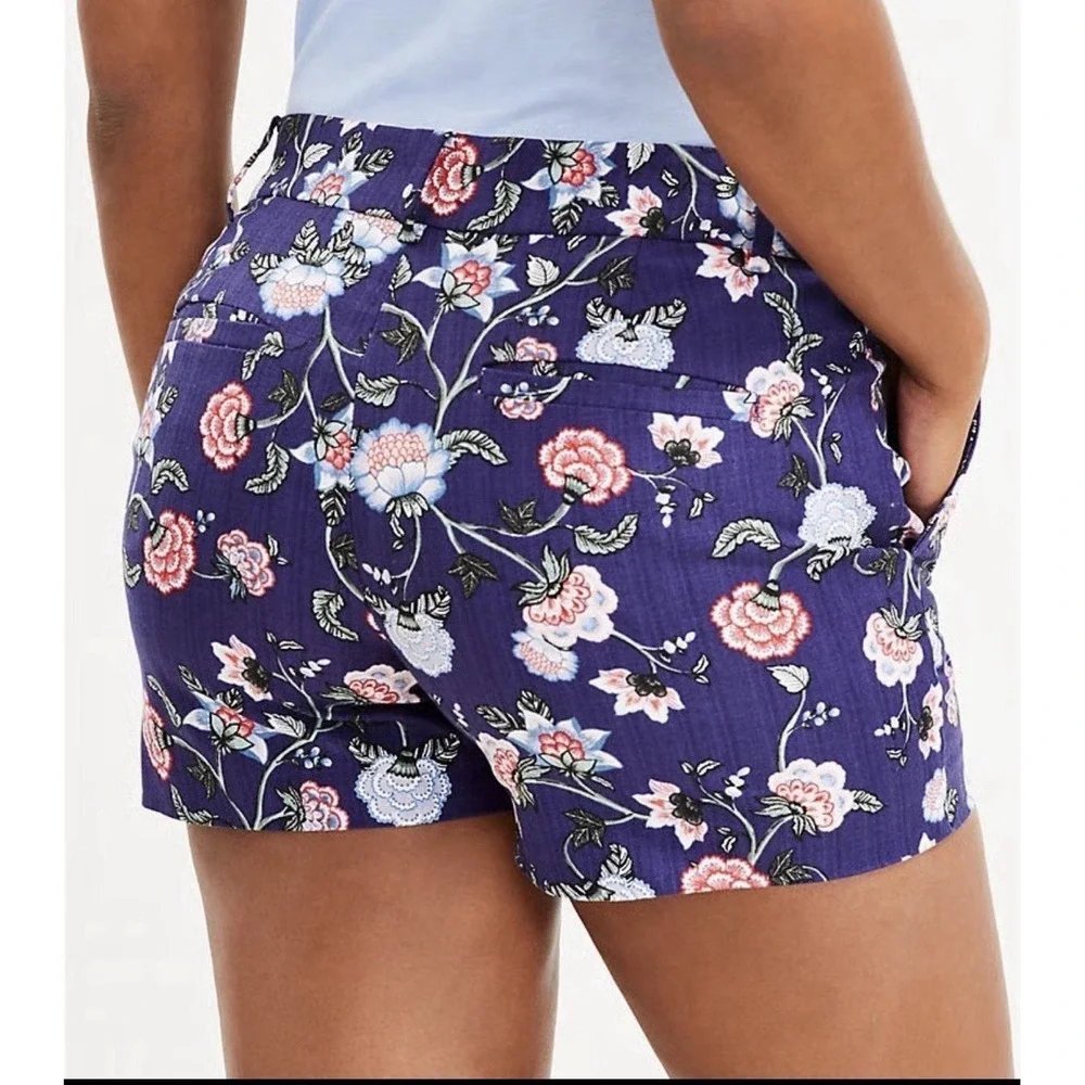 Loft The Riviera Shorts Blue Floral Print‎ Women's Size 12 Coastal Summer Casual